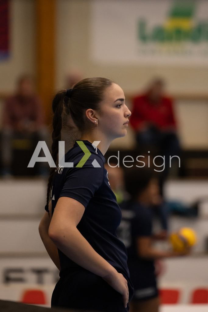 Volleyball I Frauen I Saison 2025-2026 I Volleyball NLA | Women I 1/2 Finals I  VC Kanti Schaffhausen - Sm'Aesch Pfeffingen I 18.03.2026 | 13 Anouk Locher (CH) (Sm'Aesch Pfeffingen) – Diagonalangriff - Realisiert mit Pictrs.com