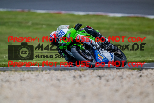 MaZZes_FotoMatrix_220506_92924 | Fotograf Mathias Schmid
Sportfotograf,
Eventfotograf,
Hochzeitsfotograf,
Portraitfotograf