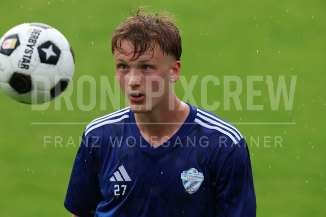 Friendly Match: SC Weiz vs TSV Hartberg in Weiz | Weiz, AUSTRIA, 01.JUL.26 - SOCCER - ADMIRAL Bundesliga, SC Weiz vs TSV Hartberg, test match. The image shows Konstantin Schopp (Hartberg) during warm up.