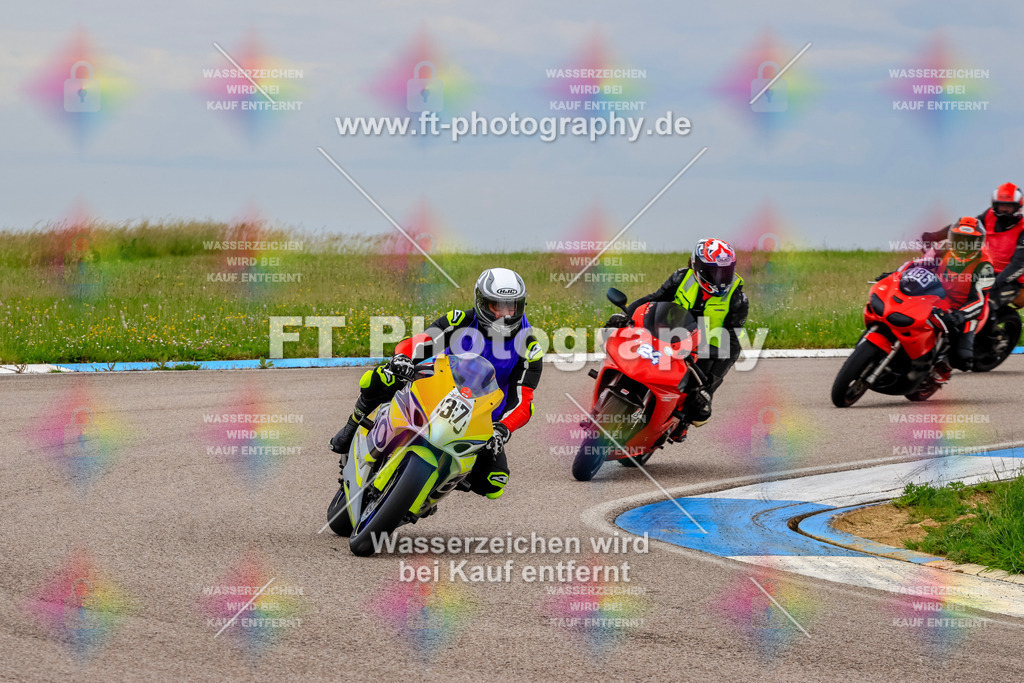 MotoTeam-2347 | Hier findet Ihr Bilder von Touristenfahrten auf der Nürburgring Nordschleife oder von anderen Veranstaltungen die ich besucht habe. Viel Spass beim Durch Schauen 