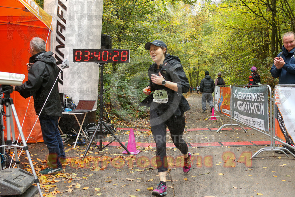 251026_1342_EX1_3888 | Sportfotografie im Rhein-Sieg Kreis, Köln, Bonn, NRW, Rheinland Pfalz, Hessen, etc. Unser Tätigkeitsfeld umfasst den Laufsport vom Volkslauf über den Marathon, Duathlon, Triathon bis zum Ultralauf wie Kölnpfad Ultra oder Schindertrail.
