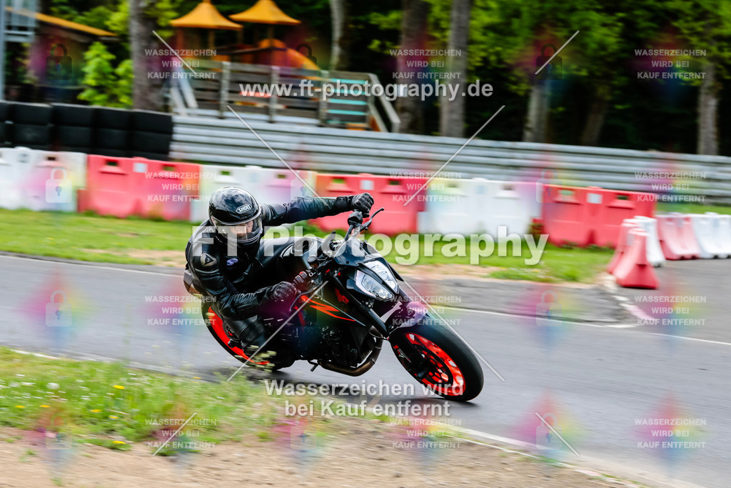 MotoTeamVBK-20757 | Hier findet Ihr Bilder von Touristenfahrten auf der Nürburgring Nordschleife oder von anderen Veranstaltungen die ich besucht habe. Viel Spass beim Durch Schauen 