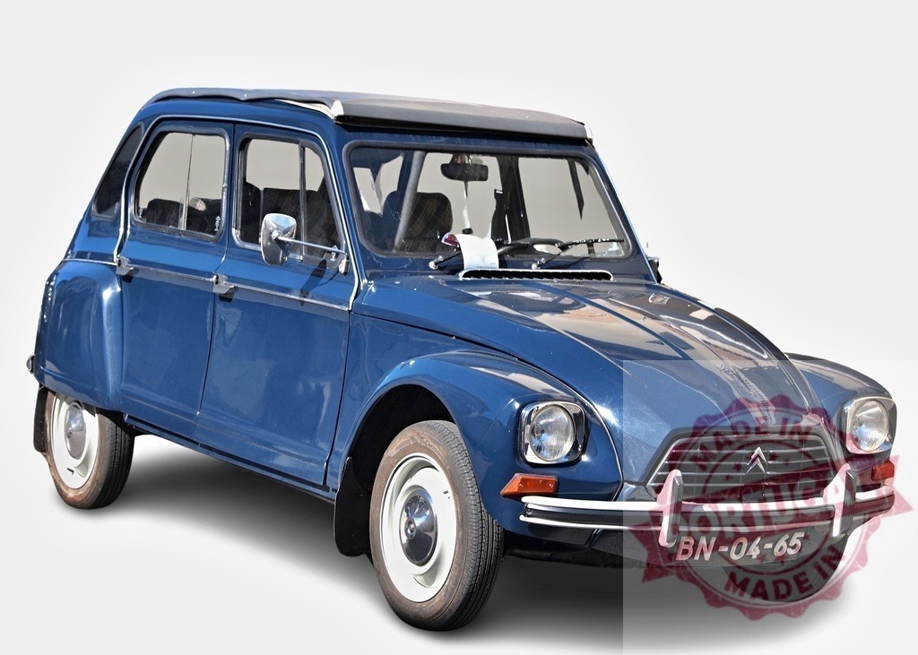Citroën Dyane 6 posing in a studio with white background | Classic blue Citroën Dyane 6 car parked in a studio with white background, ready for its closeup - Realisiert mit Pictrs.com