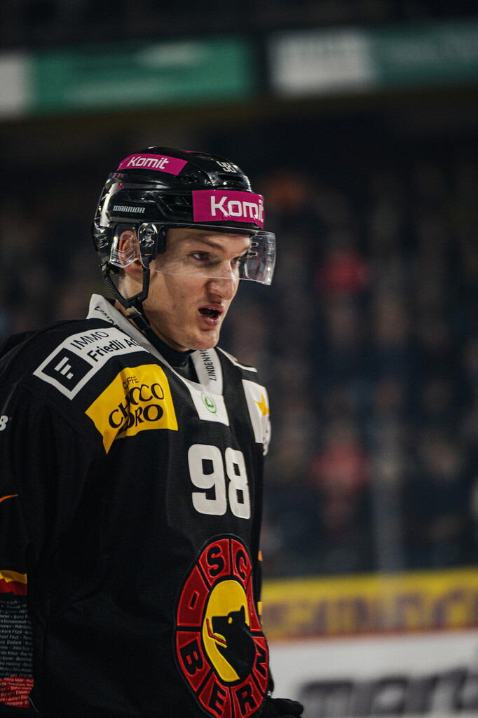 SCB vs. EVZ | sc-bern - Realisiert mit Pictrs.com