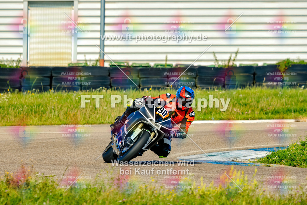 090-1425 | Hier findet Ihr Bilder von Touristenfahrten auf der Nürburgring Nordschleife oder von anderen Veranstaltungen die ich besucht habe. Viel Spass beim Durch Schauen 