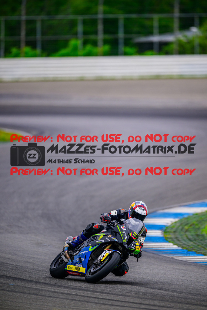 MaZZes_FotoMatrix_240614_6007705_3049 | WEISS