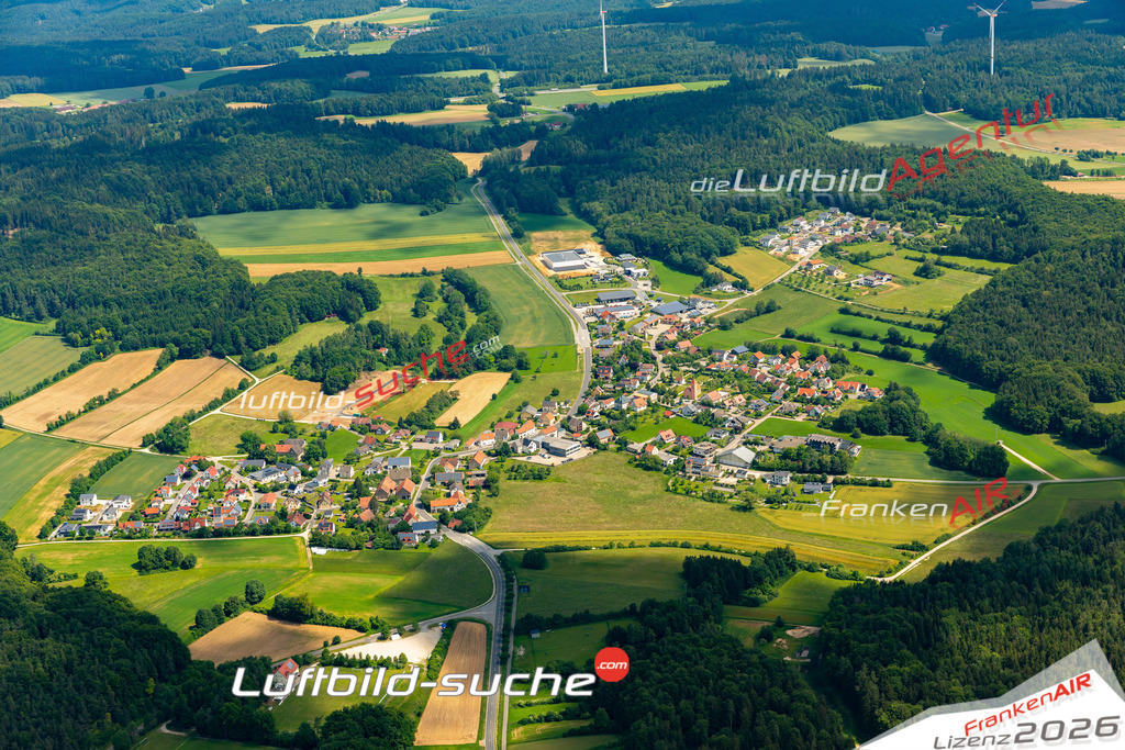 Das Luftbild zeigt : Schwend Birgland - Die Luftaufnahme wurde 2024 vom UL-Flugzeug aus erstellt ( keine Drohne ) - Hochauflösende Luftaufnahme - Für grossformatige Ausdrucke geeignet. Die Geschenkidee !Mit Lizenz und Bildrechte bestellbar