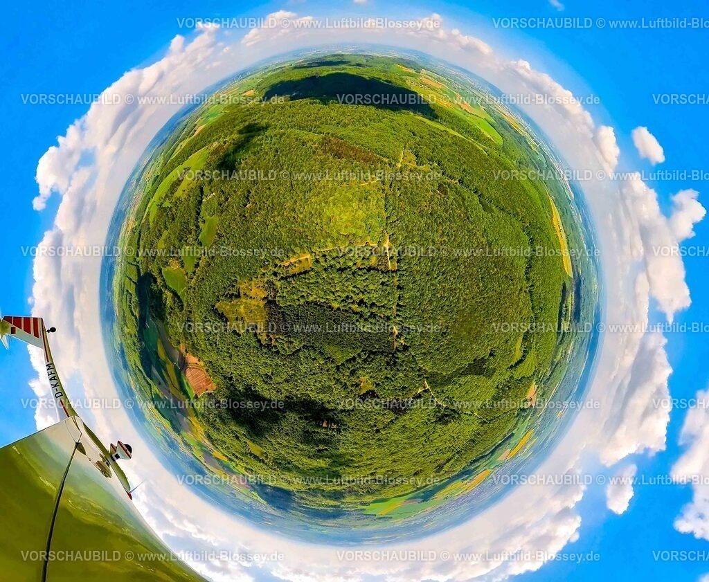 Nieheim240590463HinnenbugerForst | Luftbild, NSG Naturschutzgebiet Hinnenburger Forst mit Emder Bachtal, Waldgebiet mit Wiesen und Feldern, Erdkugel, Fisheye Aufnahme, Fischaugen Aufnahme, 360 Grad Aufnahme, tiny world, little planet, fisheye Bild, Erwitzen, Nieheim, Ostwestfalen, Nordrhein-Westfalen, Deutschland