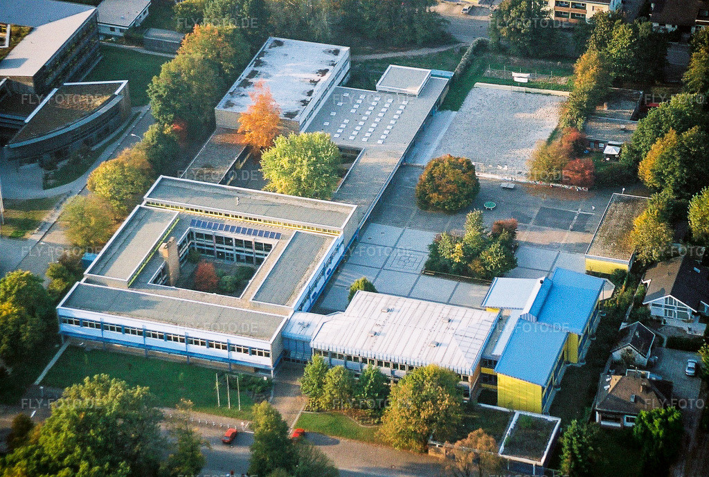 Luftbild: Realschule Kandel in Kandel im Bundesland Rheinland-Pfalz in Deutschland. Foto: NEG564317.jpg vom 21.10.2005 durch Werner Riehm/FLY-FOTO.de