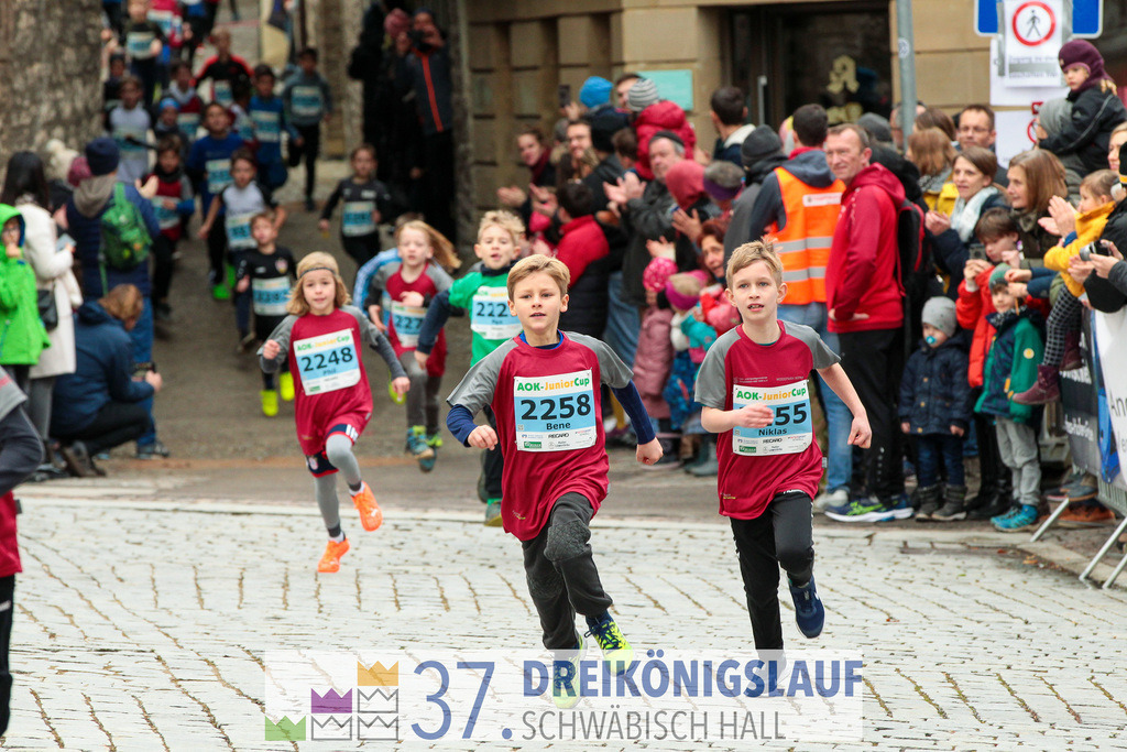 AOK JuniorCup 400m | 3Koenigslauf 2023 - Realisiert mit Pictrs.com