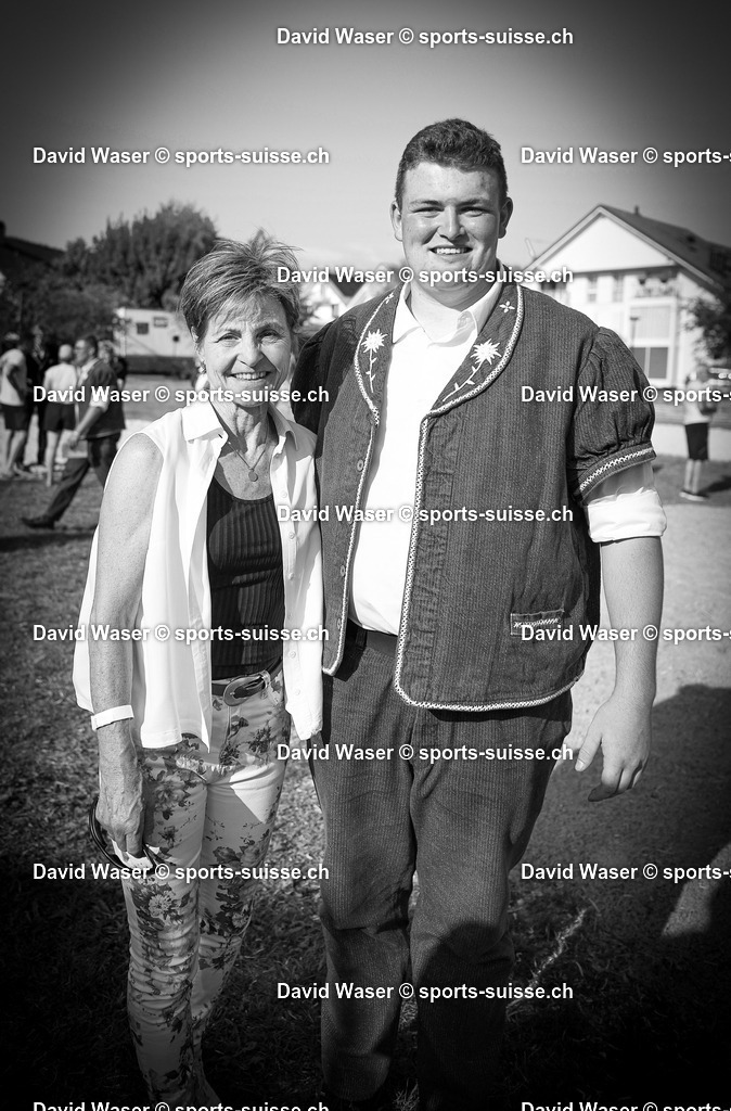 Erika Reymond-Hess et Jacquaz Fabien _ la F_te Romande de Lutte suisse _ Romanel-sur-Lausanne le 16.07.2023 Photos Waser David _ sports-suisse.ch _ (1) | sports-suisse.ch