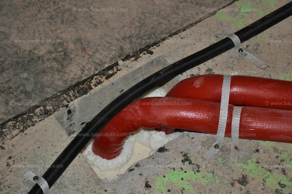 bib-lg15-sanitaer-0056 | Nach LV-Leistungsgruppen sortierte Detailfotos über den Bau eines Hauses. Alle Hausbau-Bilder direkt vom Urheber und Autor der Website Haus-Selber-Bauen.com