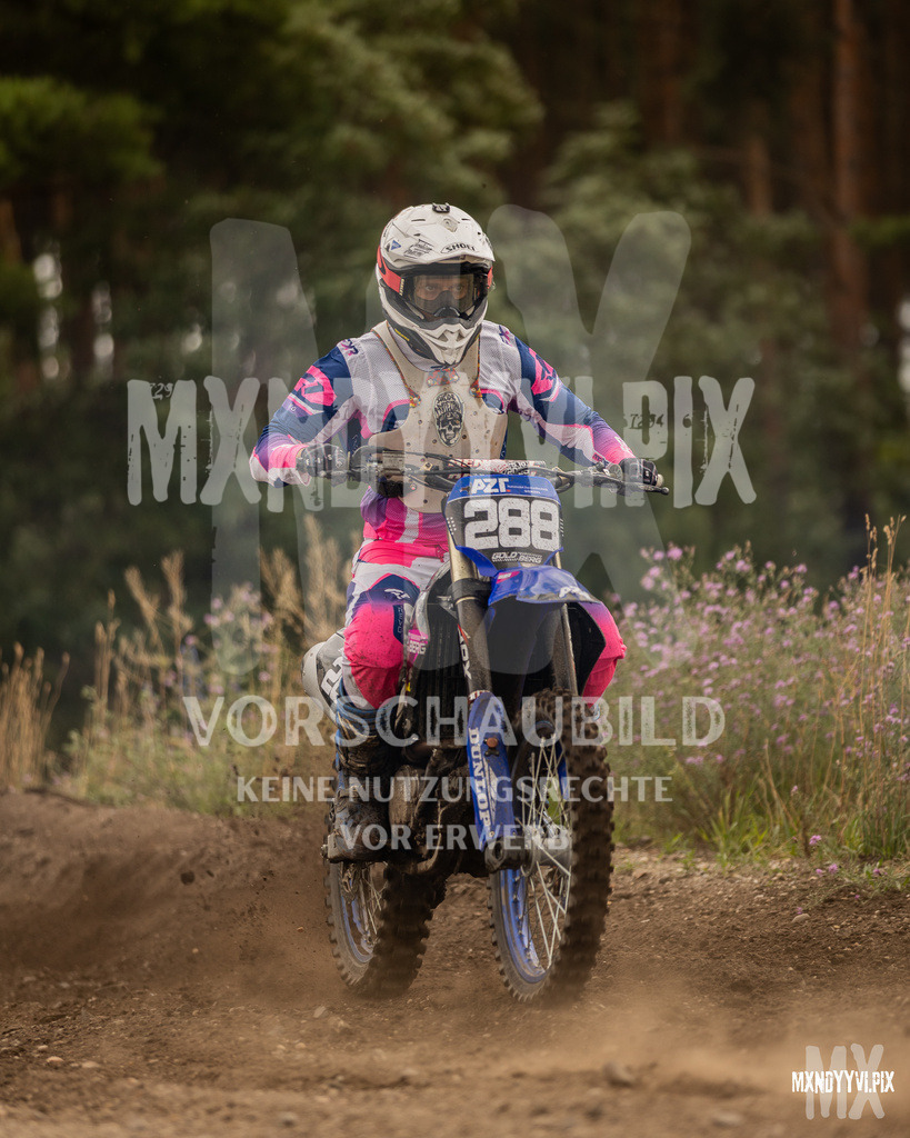 866A1556 | mxndyyvipix