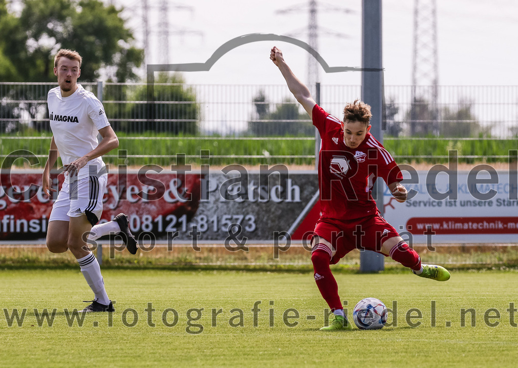 2023-07-08_012_FC_Finsing_gegen_SG_Markt_Schwaben | Finsing, Deutschland, 08.07.2023:
Fußball, Kreisliga 2023 / 2024, Testspiel, FC Finsing gegen SG Markt Schwaben, Endergebnis: 7:0

Florian Hölzl (FC Finsing, #10)

Foto: Christian Riedel / fotografie-riedel.net