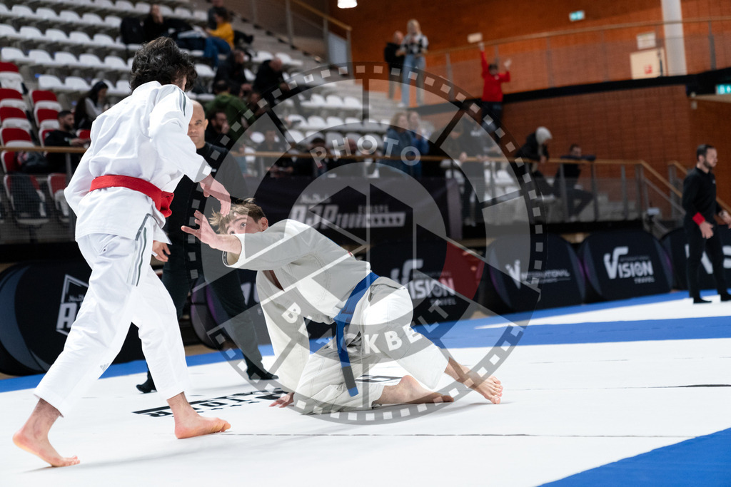 20241012PBB3082 | Athletes compete during the AJP Tour Europe Continental Jiu-Jitsu Youth Championship on October 12, 2024, in Almere near Amsterdam, Netherlands. © Chiara Dazi / photoblackbelt