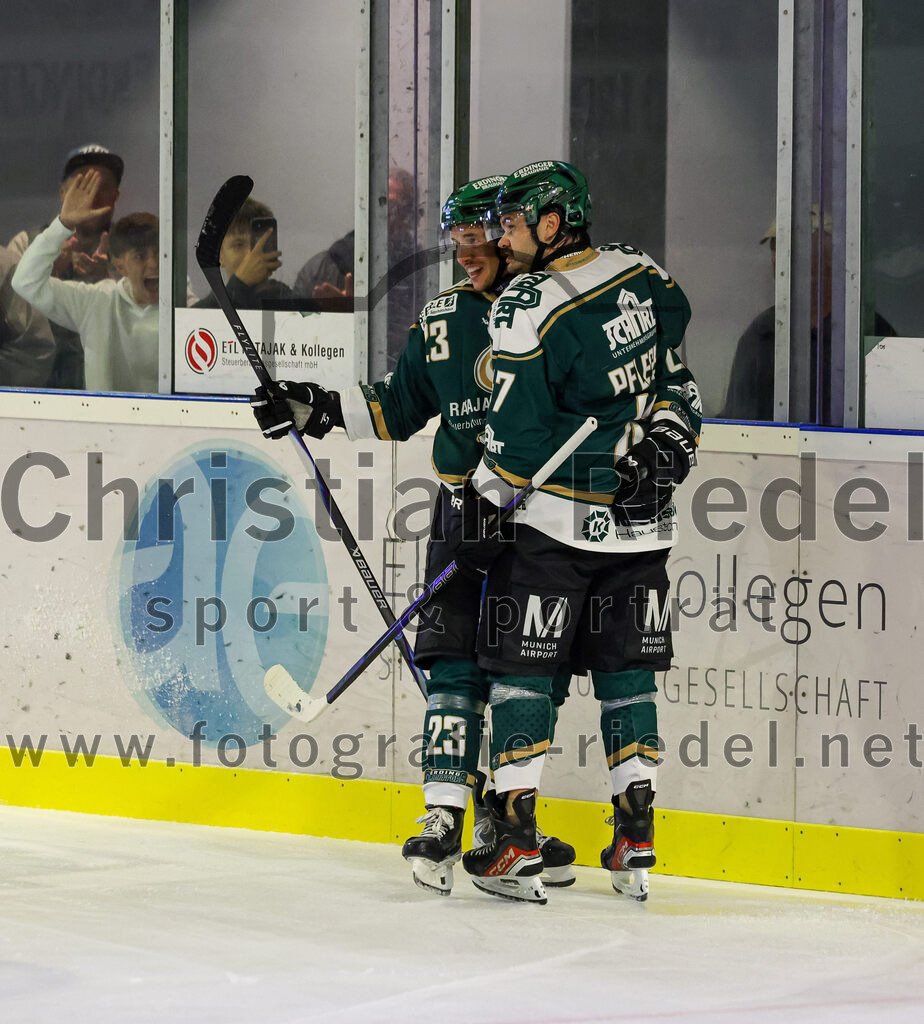 2025-09-21_115_TSV_Erding_gegen_Hoechstadter_Alligators | Erding, Deutschland, 21.09.2025:Eishockey, Oberliga Süd 2025 / 2026, 2. Spieltag, TSV Erding gegen Höchstadter Alligators, Endergebnis: 3:4Foto: Christian Riedel / fotografie-riedel.net