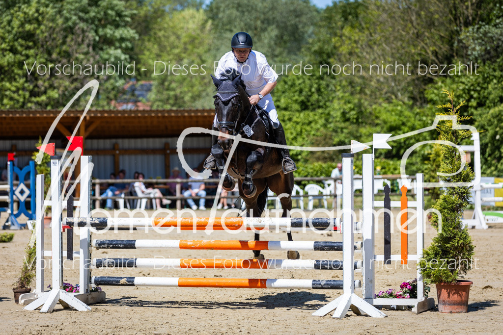 Donop24-ASprmstA-085 | MomenTaufnahmen Pferdesportfotos