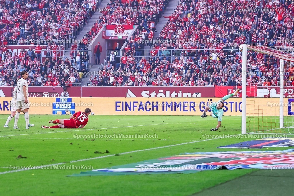 F9524042601063 | 24.04.2026, Fußball, Fortuna Düsseldorf - SC Dynamo Dresden, 2. Fußball Bundesliga, Herren, Merkur Spiel-Arena, 31. Spieltag, Saison 2025 2026: Latte Lattentreffer Lattenschuss Cedric Itten&nbsp;(Fortuna Düsseldorf #13)  DFB regulations prohibit any use of photographs as image sequences and or quasi-video.