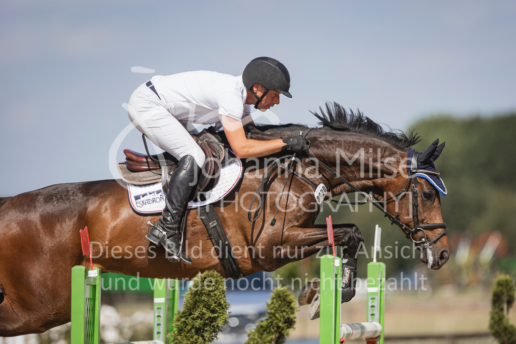 240628_LüPfSpTa_S1-Spr-112 | Deine schönsten Turniermomente als professionelle Fotos! Entdecke hochwertige Pferdesport-Fotografie im Online-Shop. Jetzt Fotos finden & bestellen!