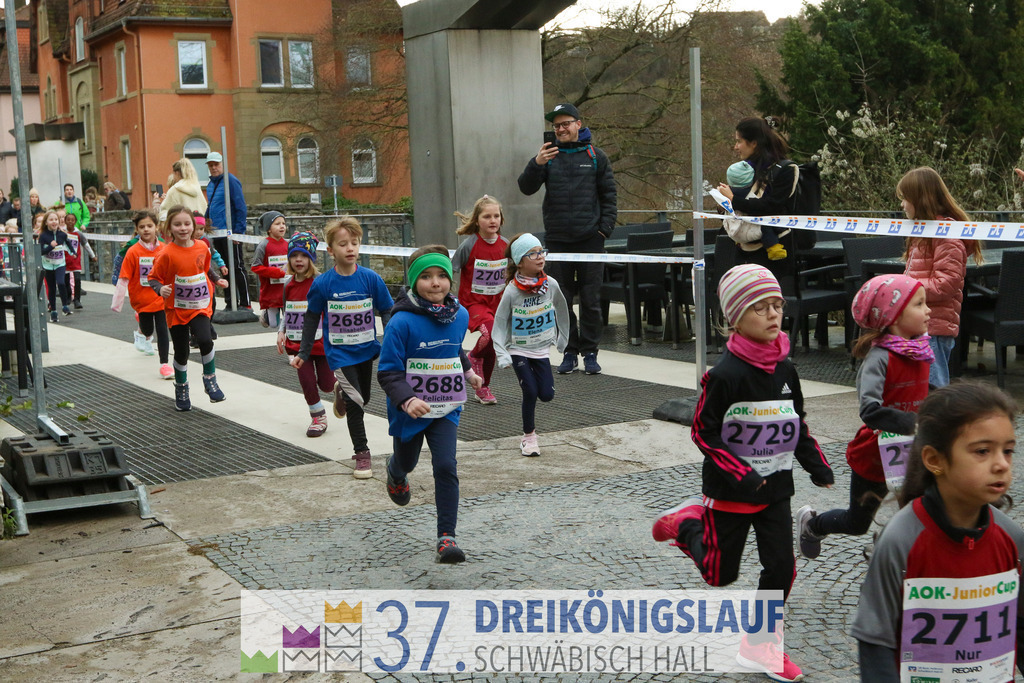 AOK JuniorCup 400m | 3Koenigslauf 2023 - Realisiert mit Pictrs.com