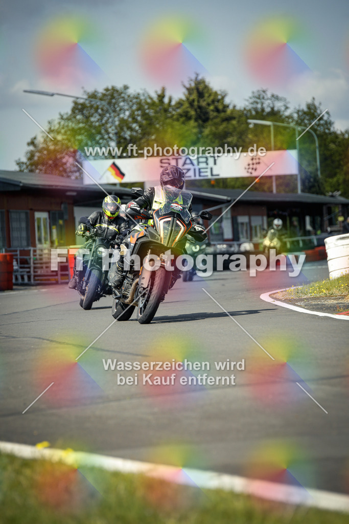 OBK_Mai_Volker_Adam-10600 | Hier findet Ihr Bilder von Touristenfahrten auf der Nürburgring Nordschleife oder von anderen Veranstaltungen die ich besucht habe. Viel Spass beim Durch Schauen 