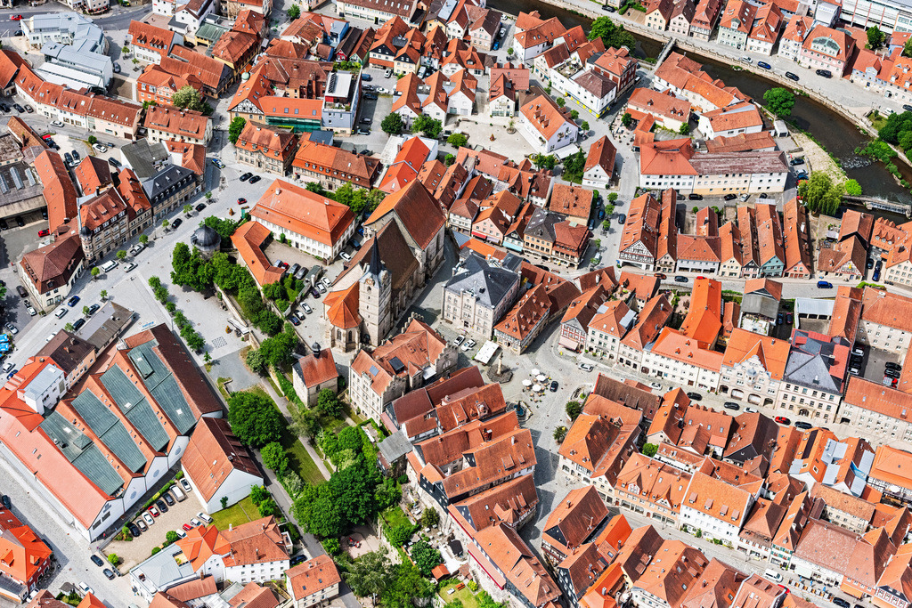 dr__0065577.jpg | KRONACH 15.06.2021 Altstadtbereich und Innenstadtzentrum in Kronach im Bundesland Bayern, Deutschland. // Old Town area and city center in Kronach in the state Bavaria, Germany. Foto: Daniel Reiter