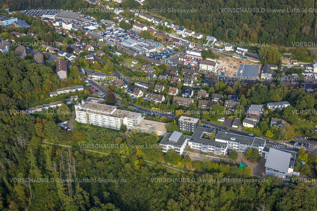 Siegen230912605 | Luftbild, Fritz-Fries-Seniorenzentrum und Hans-Reinhardt-Schule, Baustelle Aldi Nord Leimbachstraße, Siegen-Rosterberg, Siegen, Siegerland, Nordrhein-Westfalen, Deutschland