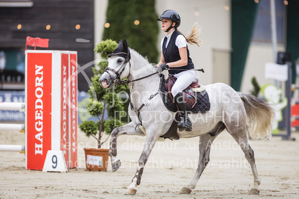230824_Delbrueck_PonyTrophy-323 | Deine schönsten Turniermomente als professionelle Fotos! Entdecke hochwertige Pferdesport-Fotografie im Online-Shop. Jetzt Fotos finden & bestellen!
