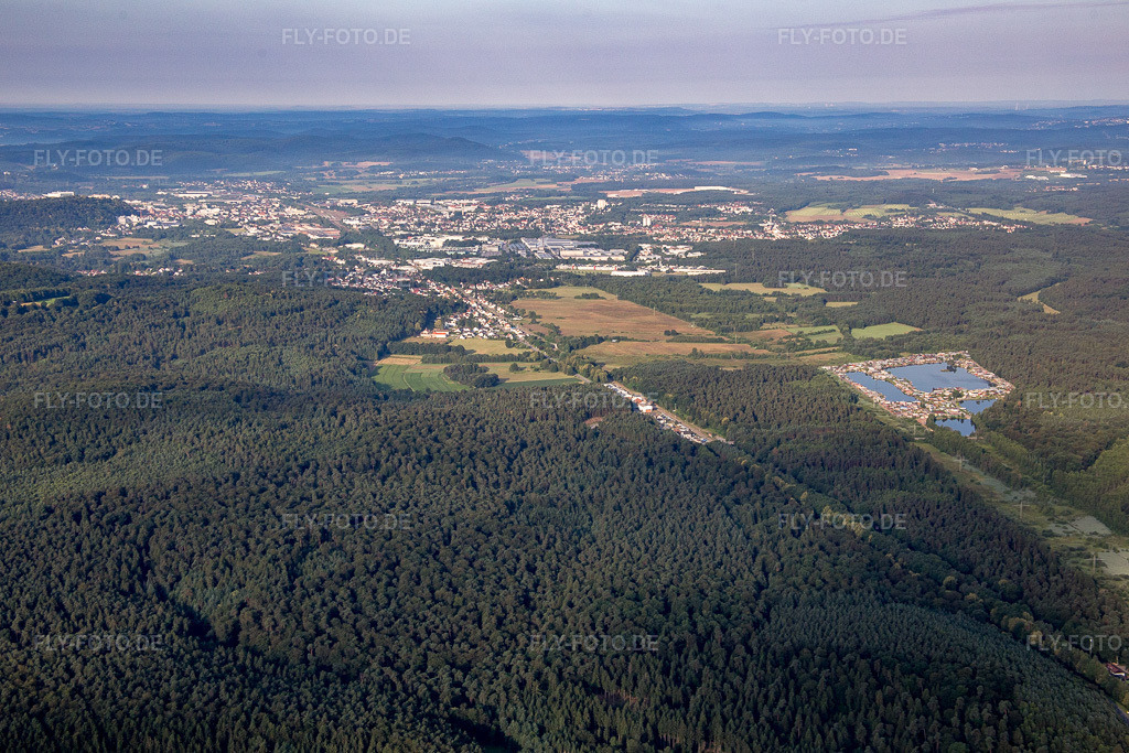 Luftbild: Campingplatz Königsbruch im Ortsteil Bruchhof-Sanddorf in Homburg im Bundesland Saarland in Deutschland. Foto: IMG_091929.jpg vom 16.07.2016 durch Werner Riehm/FLY-FOTO.de