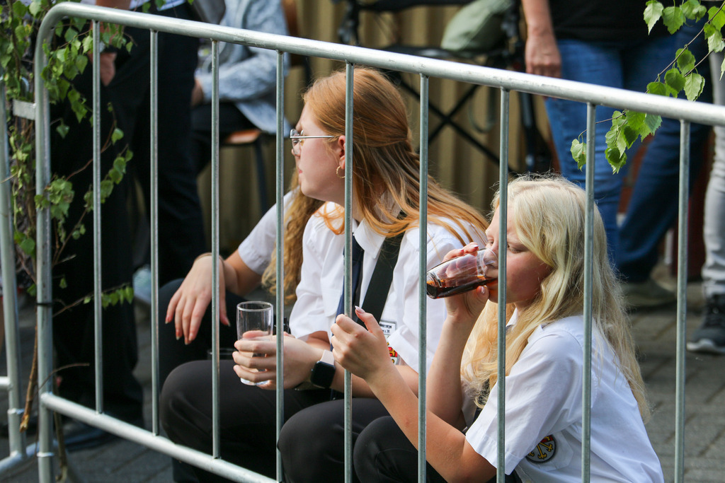 top-top.de-250627-097 | Foto, Video, Fotografie, Videografie, Fotobox, DJ, Discjockey, Musik, Musikbox, Veranstaltung, Photobooth, Amazon, Ebay, Buchtipp, Bestseller, Autor, Verlag, Buch, Wesel, Hamminkeln, NRW, Dinslaken, Rees, Drohne, Hochzeit, Party, Fotobox, Wesel, Fotograf