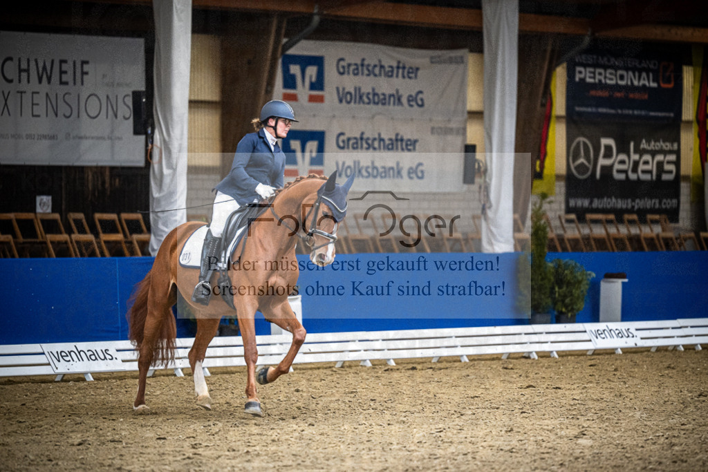 DOS_1885 | Entdecke hochwertige Reitturnierfotos von Foto Oger. Professionell, emotional und authentisch – jetzt Lieblingsmomente im Shop bestellen.Deutschlandweite Turnierfotografie. - Realisiert mit Pictrs.com