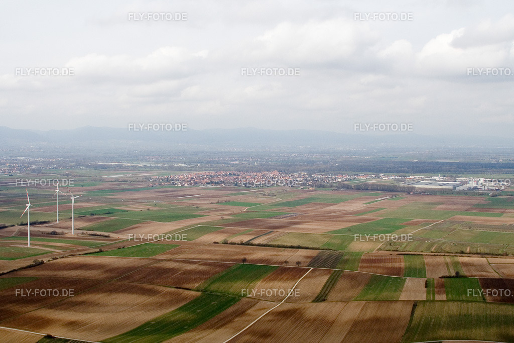 Stadtansicht von Nordosten | Luftbild: Stadtansicht von Nordosten in Offenbach an der Queich im Bundesland Rheinland-Pfalz in Deutschland. Foto: IMG_9780.jpg vom 15.03.2008 durch Werner Riehm/FLY-FOTO.de - Realisiert mit Pictrs.com