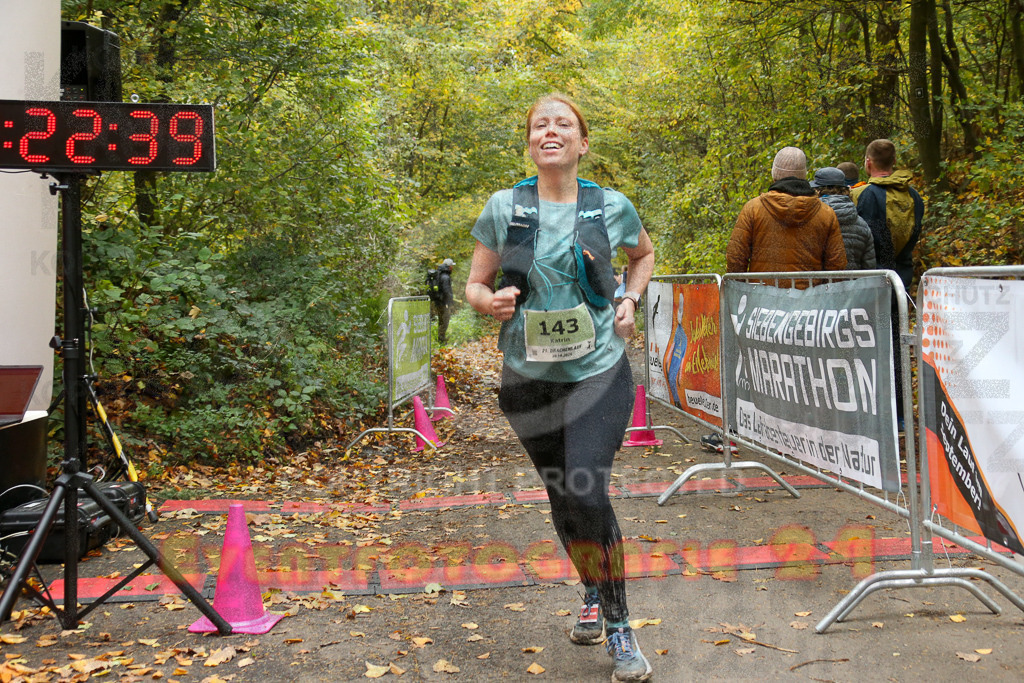 251026_1324_EX1_3354 | Sportfotografie im Rhein-Sieg Kreis, Köln, Bonn, NRW, Rheinland Pfalz, Hessen, etc. Unser Tätigkeitsfeld umfasst den Laufsport vom Volkslauf über den Marathon, Duathlon, Triathon bis zum Ultralauf wie Kölnpfad Ultra oder Schindertrail.