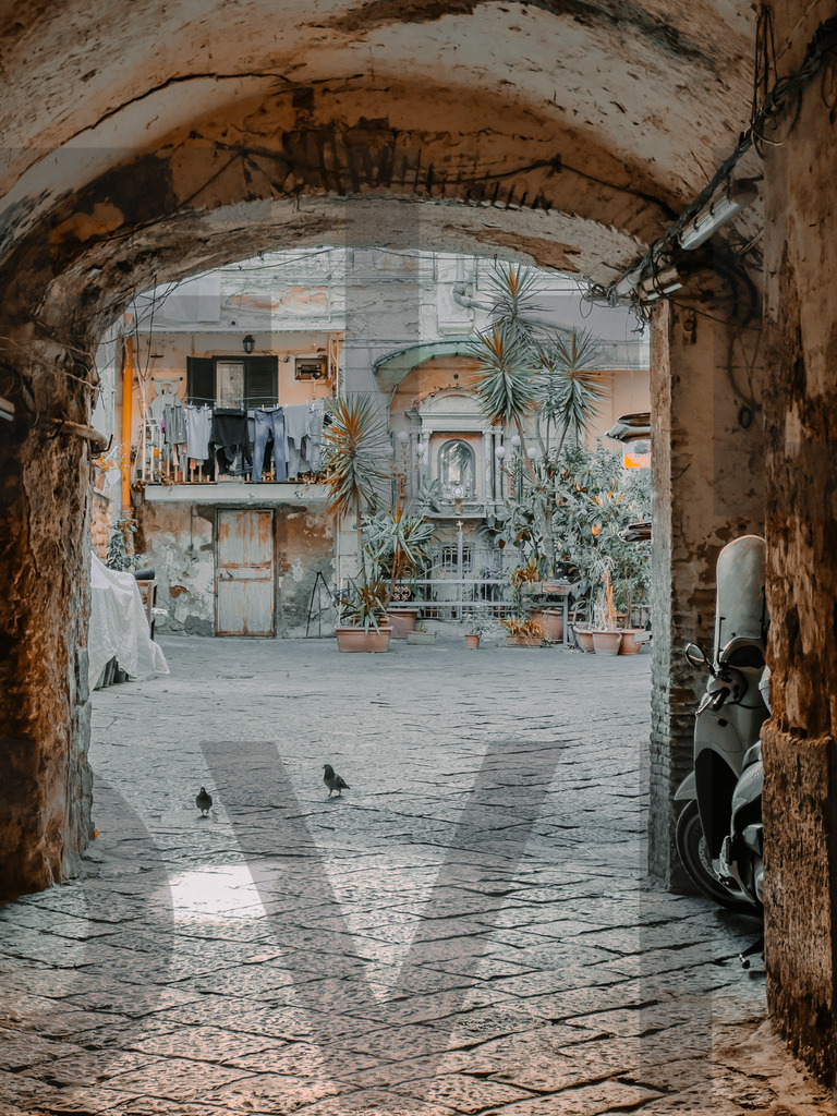 Italien 9 | Hinterhofgeflüster - Realisiert mit Pictrs.com