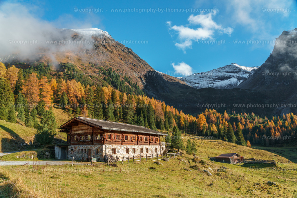 Grieralm im Herbstkleid copyright  Thomas Pfister-4 | PHOTOGRAPHY BY THOMAS PFISTER