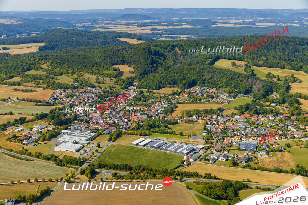 Schmölz Küps Bild- Das Luftbild wurde 2025 vom UL-Flugzeug heraus erstellt ( keine Drohnen Bilder! ) - Hochauflösende Luftaufnahme -Nicht vergleichbar mit Google Maps oder Satelittenbilder- Die Geschenkidee !Mit Lizenz und Bildrechte bestellbar