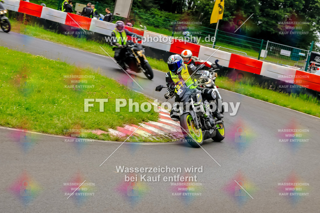 VBK-7434 | Hier findet Ihr Bilder von Touristenfahrten auf der Nürburgring Nordschleife oder von anderen Veranstaltungen die ich besucht habe. Viel Spass beim Durch Schauen 