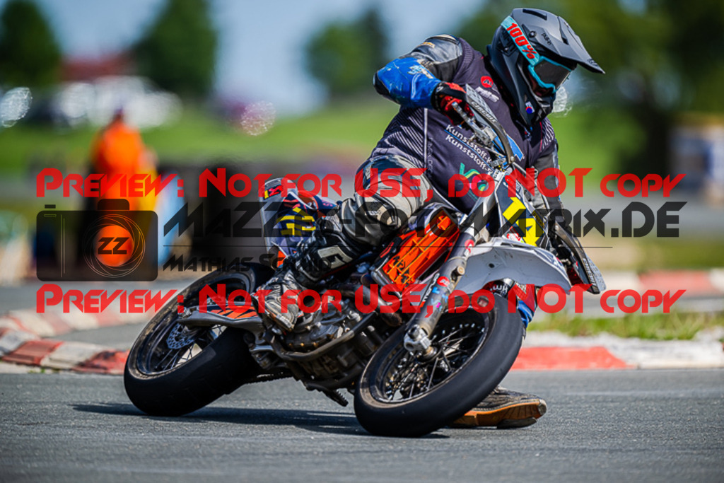 MaZZes_FotoMatrix_220903_3404 | UE40