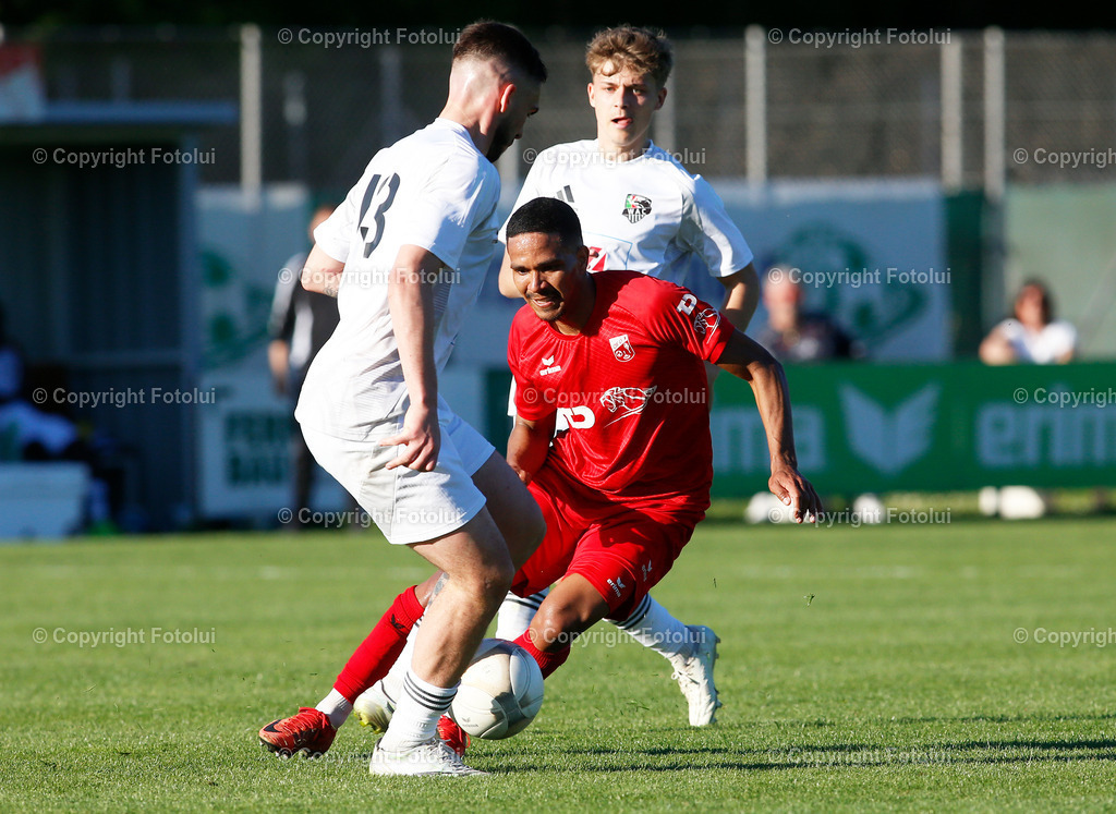 A_LUI-20250419_29 | SPORT FUSSBALL REGIIONALLIGAMITTE ASKOE OEDT-WAC AMATEURE 19.4.2025 IM BILD:VALDIR HENRIQUE  (OEDT) UND KYRYLO ROMANIUK (WACAMATEUERE) FOTO:FOTOLUI