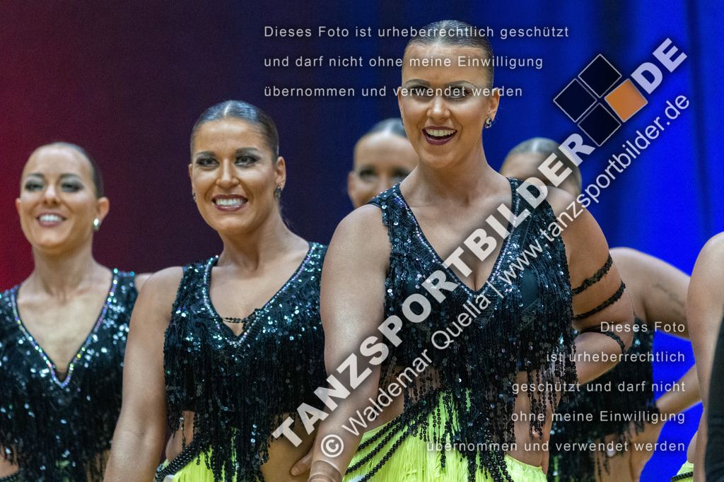 20230114-02162 | Hier finden Sie Tanz Bilder vom Latein und Standard Formationen tanzen. Sportbilder vom Tanzsport. Schöne Fotos und von Weltmeisterschaft, Europameisterschaft, Bundesliga, Regionalliga, Oberliga und Landesliga sowie von GOC Stuttgart, DanceComp, WM Bremen