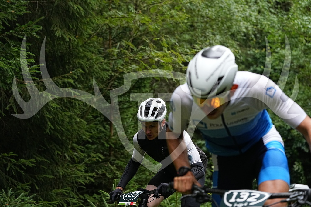 FC109637 | Fotogalerie der Treibjagd im Dunkelwald - Dein MTB Etappenrennen im Erzgebirge - Realisiert mit Pictrs.com