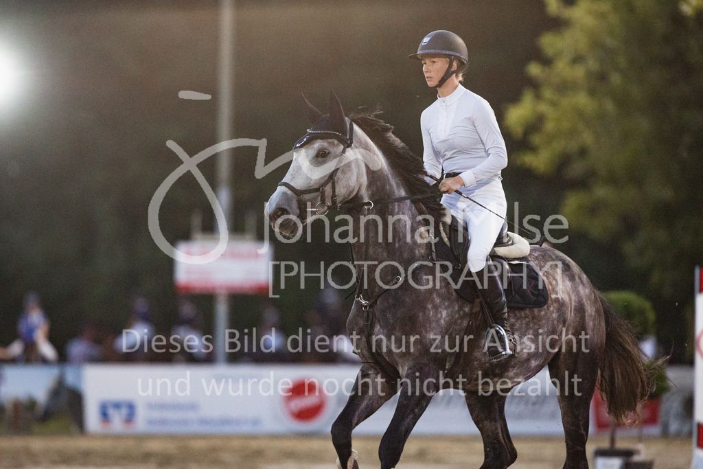 220825_Delbrueck_A1-Mannschaft-383 | Deine schönsten Turniermomente als professionelle Fotos! Entdecke hochwertige Pferdesport-Fotografie im Online-Shop. Jetzt Fotos finden & bestellen!