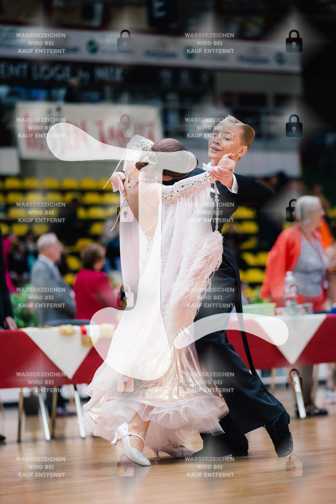 Hessen Tanzt WDSF Open Junior II Standard 5th (217) Vitalii Karnaukhov _ Elizaveta Beloedova (TC Rot-Weiß Leipzig)-2025-05-17-7807 | Webshop for digital downloads and prints of dance sport, event & show photographer Julian Link - Realisiert mit Pictrs.com