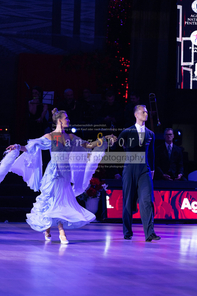 IMG_8817 | Tanzsportbilder, Standardtanz, Lateintanz, WDSF, DTV, LTVB, dancecomp, goc, hessen tanzt, blaues band der spree, walzer, tango, wiener walzer, slowfox, quickstepp, samba, rumba, cha-cha-cha, paso doble. jive, hd-kroft photography, turniertanzsport