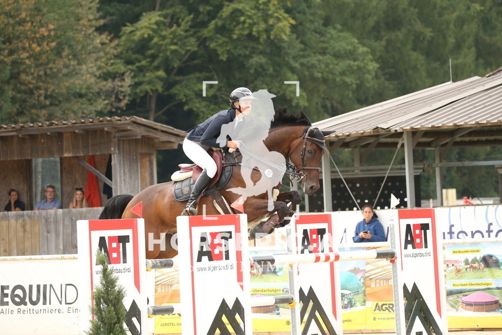 DL2Q8397 | Willkommen bei Brunnmayr - Design & Fotografie – Ihrem Spezialisten für Reitturniere und Pferdeveranstaltungen in Oberösterreich, Salzburg und Bayern! Seit über 17 Jahren sind wir leidenschaftlich dabei.