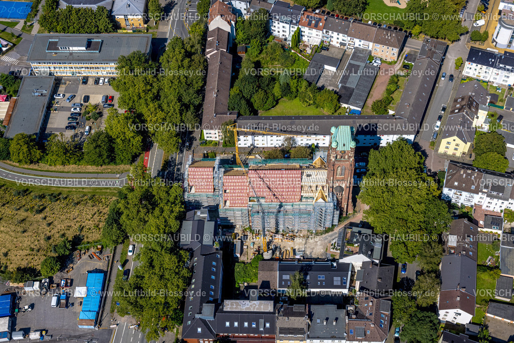 Bochum240816728 | Luftbild, Antonius Quartier Bochum Wohnprojekt in der ehemaligen Sankt Antonius Kirche, Baugerüst für Neubau Sanierung und Renovierung, Kruppwerke, Bochum, Ruhrgebiet, Nordrhein-Westfalen, Deutschland