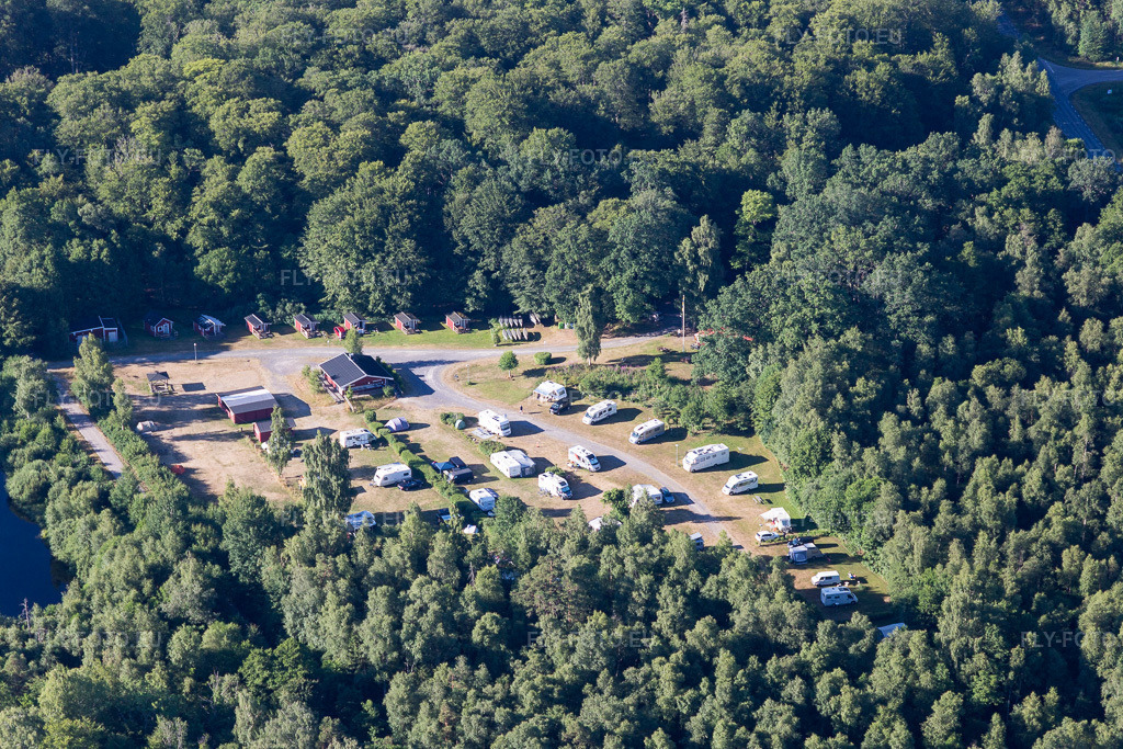 Vue aérienne: Vue de la ville à Torne dans le département Kronoberg, Suède. Photo: IMG_108180.jpg prise le 28/06/2018 par Werner Riehm/FLY-FOTO.euRésolution de l'original: 5472 x 3648 px