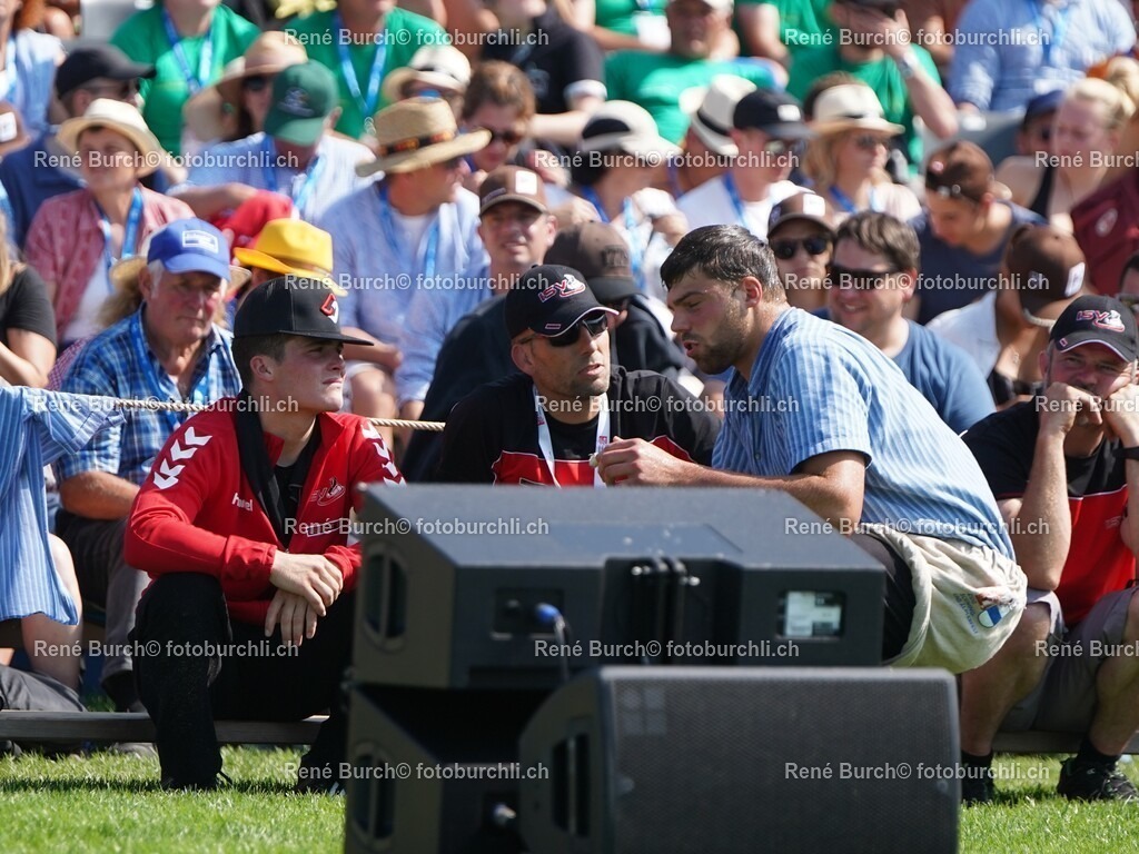 101 | René Burch leidenschaftlicher Fotograf aus Kerns in Obwalden.  Hier finden sie Sport, Landschaft und Natur Fotografie.
 - Realisiert mit Pictrs.com