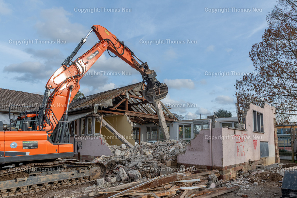 DSC_8146 | bbe,Kita St.Winfried wird Abgerissen, Abriss, Kindertagesstätte, ,, Bild: Thomas Neu