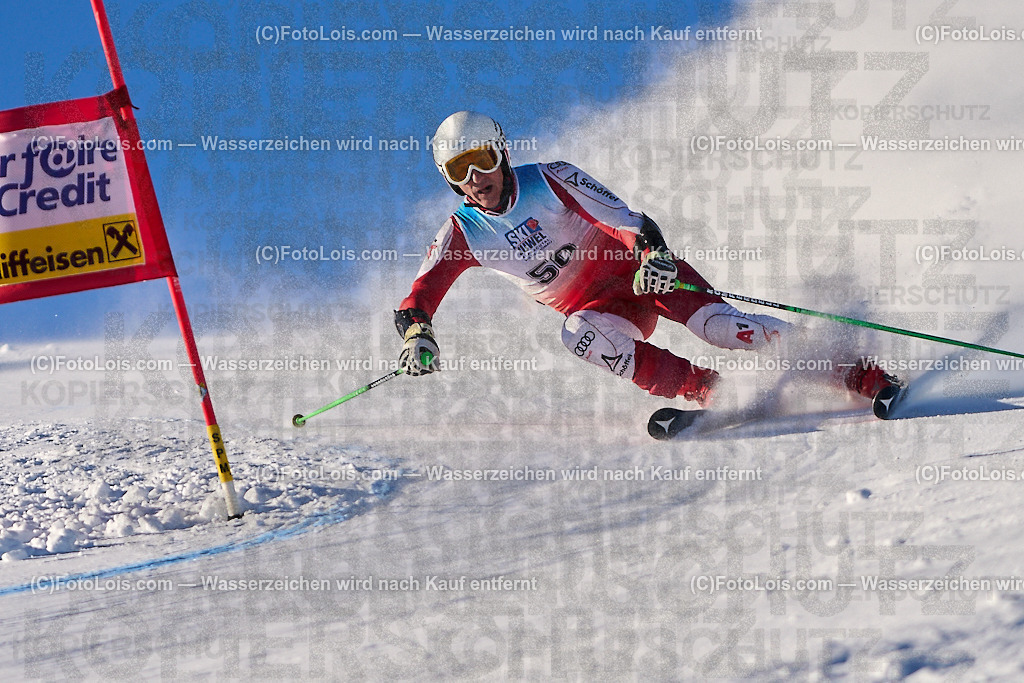 ALP3982_MASTERS-Cup_GS-A Herrn_Hirschler Siegfried | (C)FotoLois.com, Alois Spandl. FIS Masters-Cup Wildschönau, Giant Slalom auf der Piste Schatzberg GS, Siegerehrung auf dem Dorfplatz Niederau, Sa 13. Januar 2024.